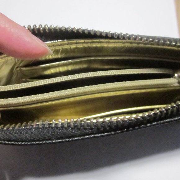 Danier Black Wristlet - Picture 5 of 9